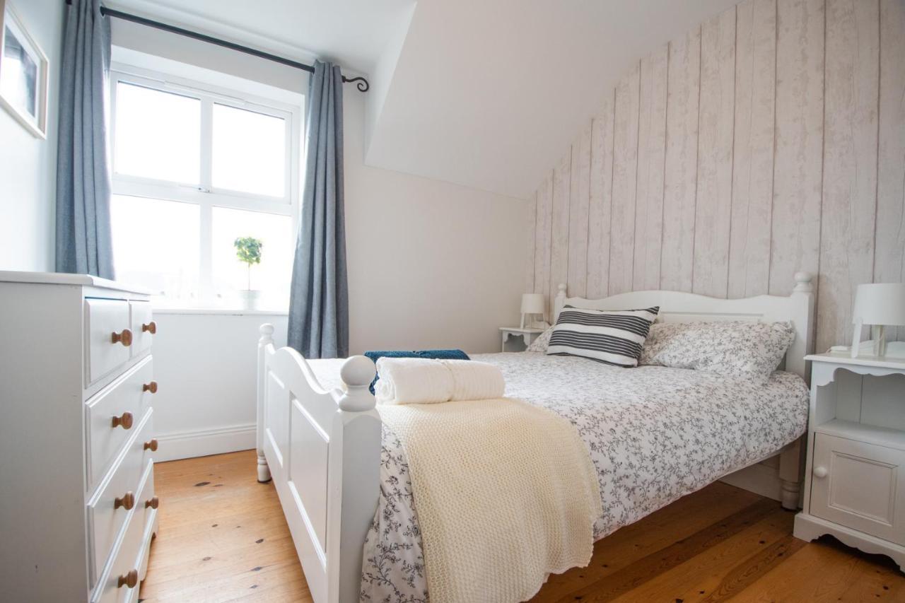 Beautiful Coastal House At The Drowes Rivermouth